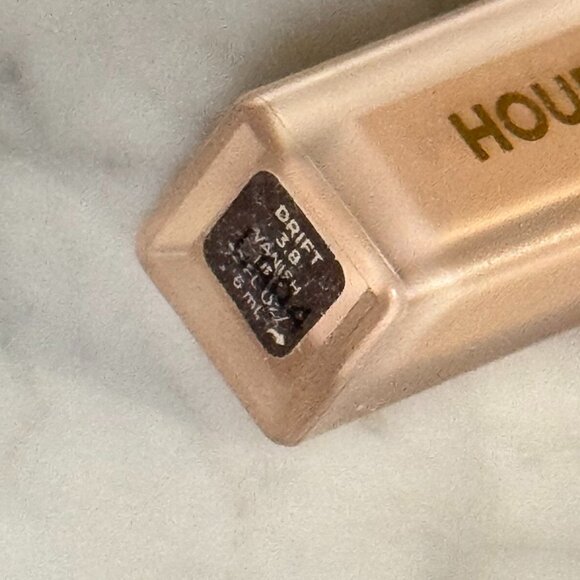 Hourglass Vanish Airbrush Concealer | Drift 3.8 | NEW MAKEUP - Picture 4 of 5